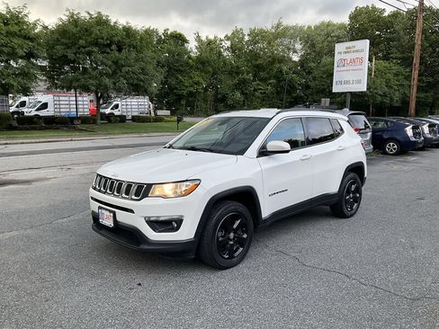 Used 2018 Jeep Compass Latitude AWD/4WD image 1