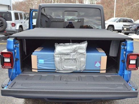 New 2026 Jeep Gladiator Willys image 32