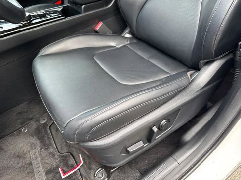 Used 2023 Kia Sportage EX image 16