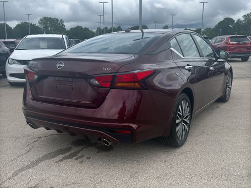 Certified 2024 Nissan Altima 2.5 SV w/ SV Premium Package FWD image 5