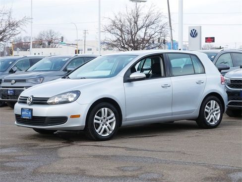 Used 2012 Volkswagen Golf 4-Door image 3