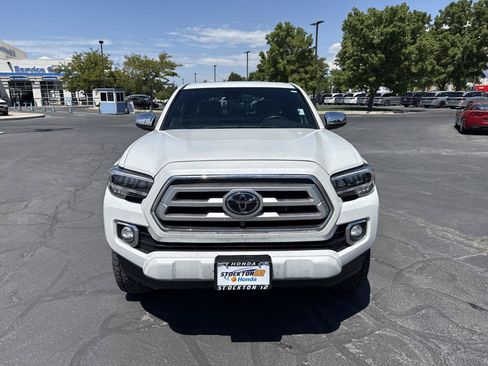 Used 2023 Toyota Tacoma Limited AWD/4WD image 3