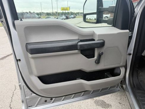 Used 2020 Ford F250 XL image 21