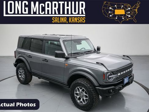 Certified 2025 Ford Bronco Badlands image 1