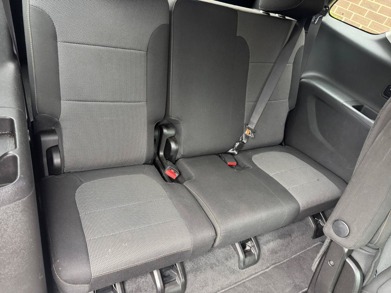 Used 2019 Chevrolet Traverse LT FWD image 16