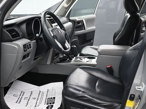 Used 2011 Toyota 4Runner SR5 w/ Convenience Pkg image 17