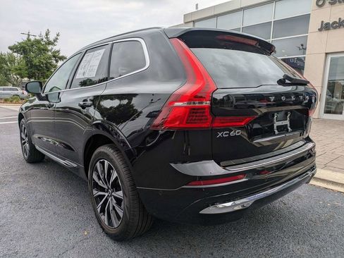 Certified 2023 Volvo XC60 B5 Plus AWD/4WD image 4