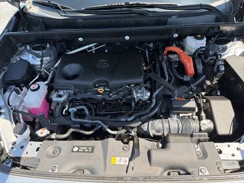 Used 2023 Toyota RAV4 XLE Premium image 9