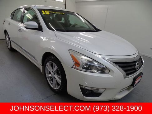 Used 2015 Nissan Altima 2.5 SV w/ Convenience Package FWD image 1