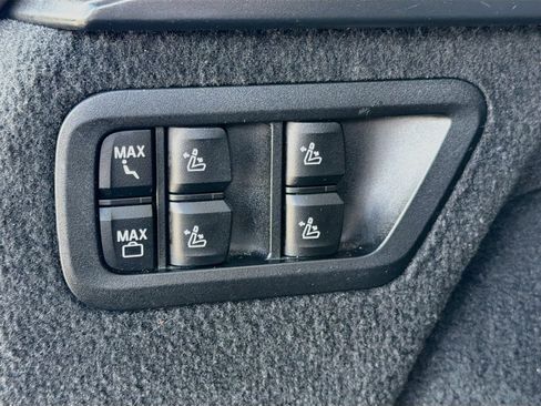 Used 2023 BMW X7 xDrive40i AWD/4WD image 13