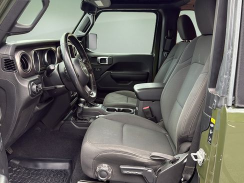 Used 2020 Jeep Wrangler Sport AWD/4WD image 11