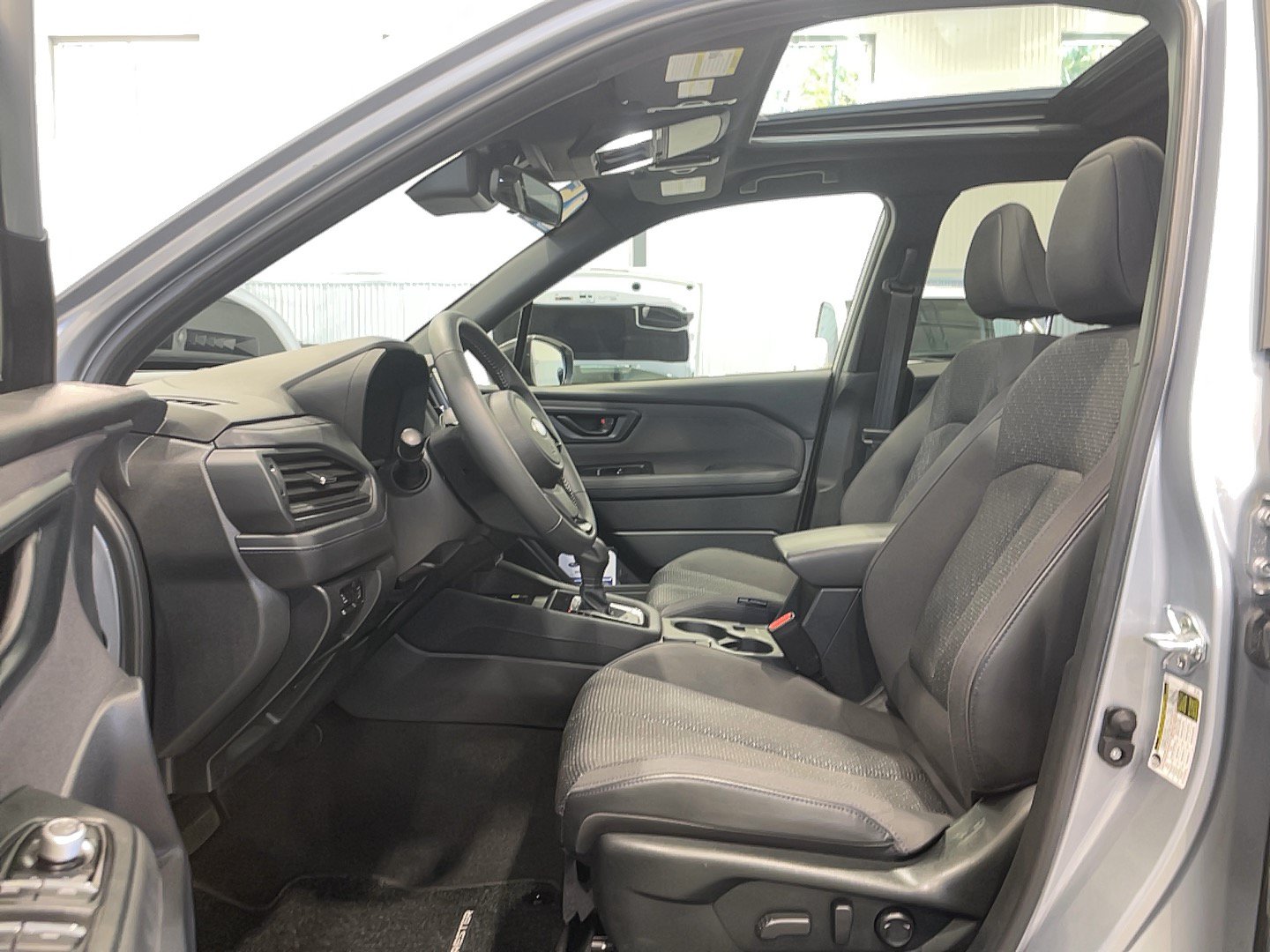 Used 2025 Subaru Forester Premium AWD/4WD image 9