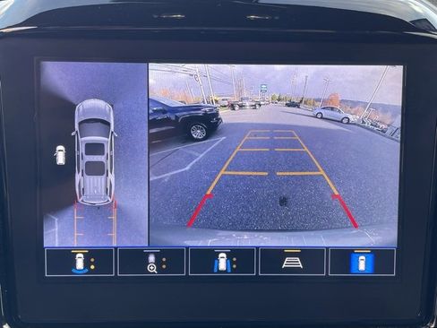 Certified 2023 Chevrolet Traverse LT w/ LT Premium Package image 3