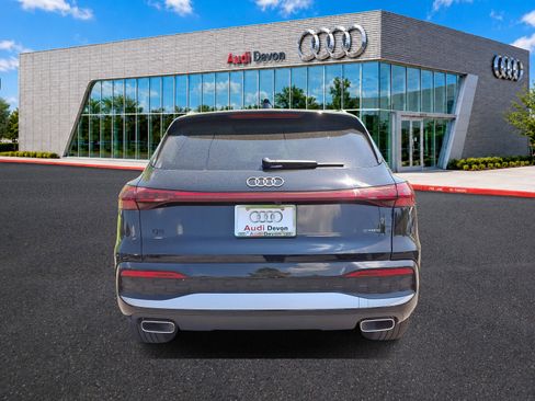 Certified 2025 Audi Q5 Premium w/ Convenience Package AWD/4WD image 5
