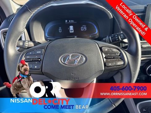 Used 2025 Hyundai Venue SEL FWD image 21