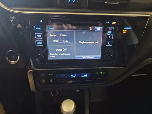 Used 2018 Toyota Corolla SE w/ SE Premium Package FWD image 15