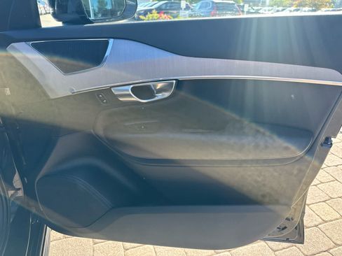 Used 2023 Volvo XC90 B5 Core w/ Climate Package AWD/4WD image 40