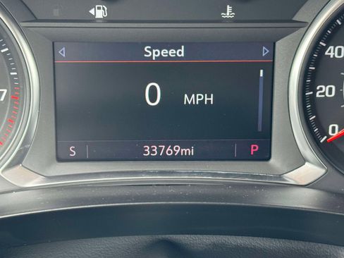 Used 2023 Chevrolet Traverse LT w/ Midnight/Sport Edition image 27