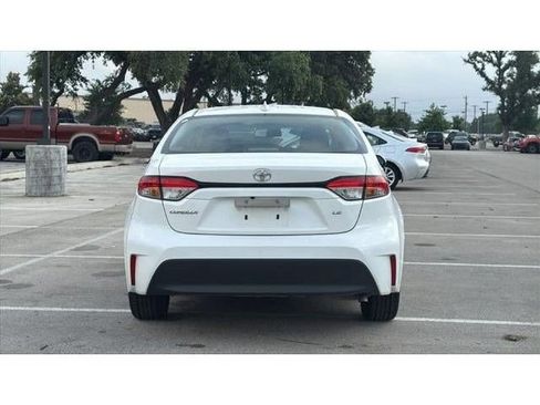 Certified 2024 Toyota Corolla LE FWD image 7