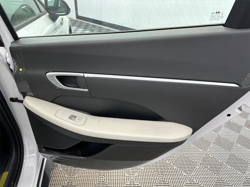 New 2026 Hyundai Sonata SEL image 17