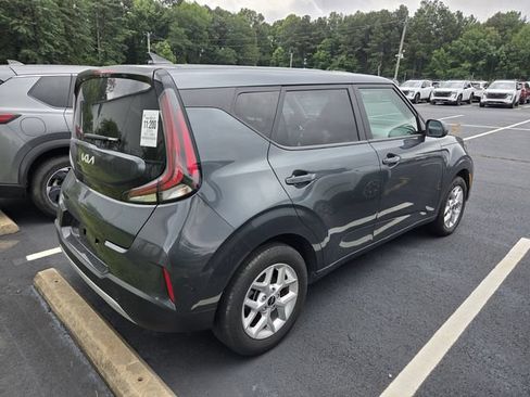 Used 2025 Kia Soul LX w/ LX Technology Package FWD image 9