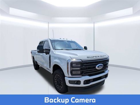 Used 2026 Ford F250 Platinum w/ FX4 Off-Road Package AWD/4WD image 5