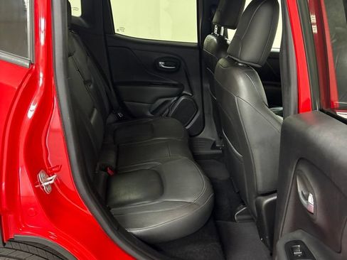 Used 2020 Jeep Renegade Altitude FWD image 27