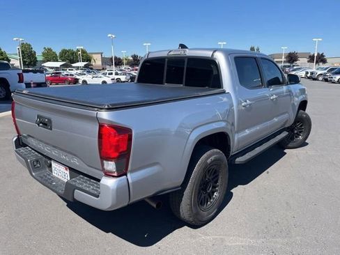 Used 2020 Toyota Tacoma SR RWD image 5