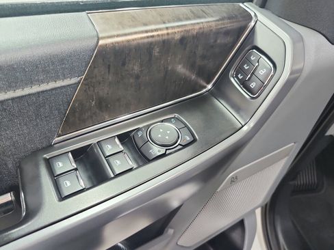 Used 2023 Ford F150 Lariat AWD/4WD image 36