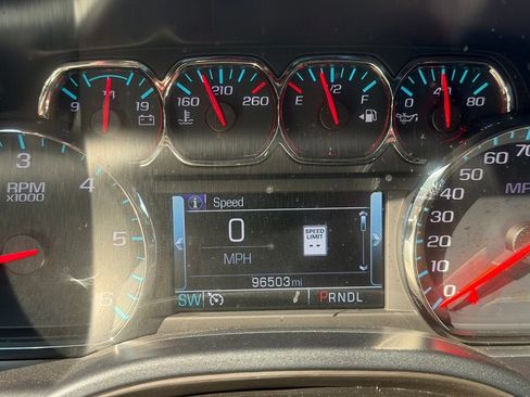 Used 2018 Chevrolet Silverado 1500 LT w/ LT Convenience Package RWD image 24