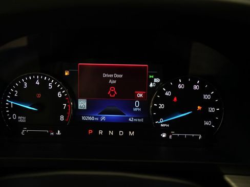 Used 2020 Ford Explorer XLT w/ Equipment Group 202A AWD/4WD image 2