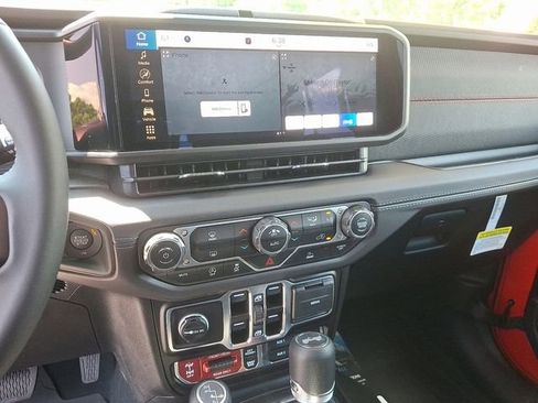 New 2025 Jeep Wrangler Unlimited Rubicon image 8