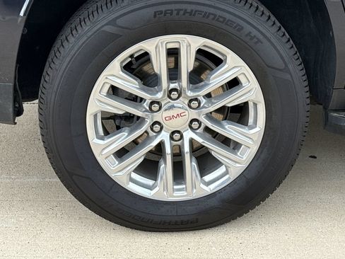 Used 2023 GMC Yukon SLT RWD image 9