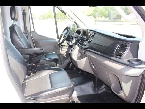 Used 2024 Ford Transit 250 148 Medium Roof RWD image 18