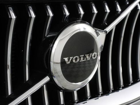 Certified 2023 Volvo XC90 B5 Core w/ Protection Package Premier image 27