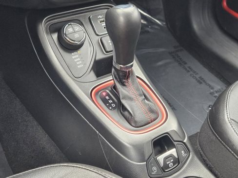 Used 2020 Jeep Compass Trailhawk w/ Cold Weather Group image 21