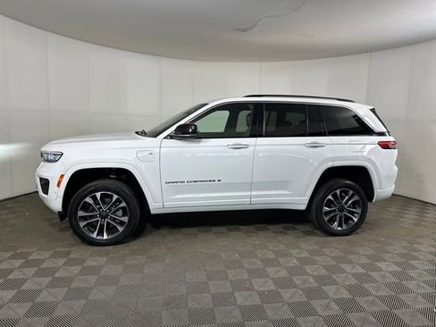 Used 2023 Jeep Grand Cherokee Overland AWD/4WD image 6