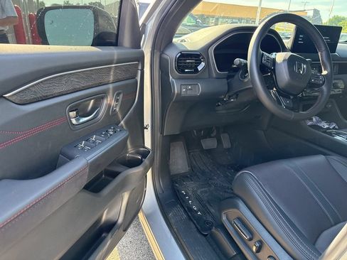 Used 2026 Honda Pilot Black Edition image 17
