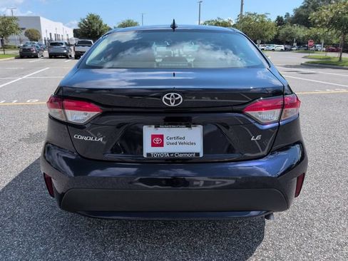 Certified 2022 Toyota Corolla LE FWD image 5