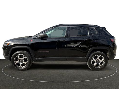 Used 2022 Jeep Compass Trailhawk w/ Trailhawk Elite Group image 2