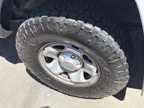 Used 2015 Toyota Tacoma PreRunner w/ SR5 Package RWD image 14