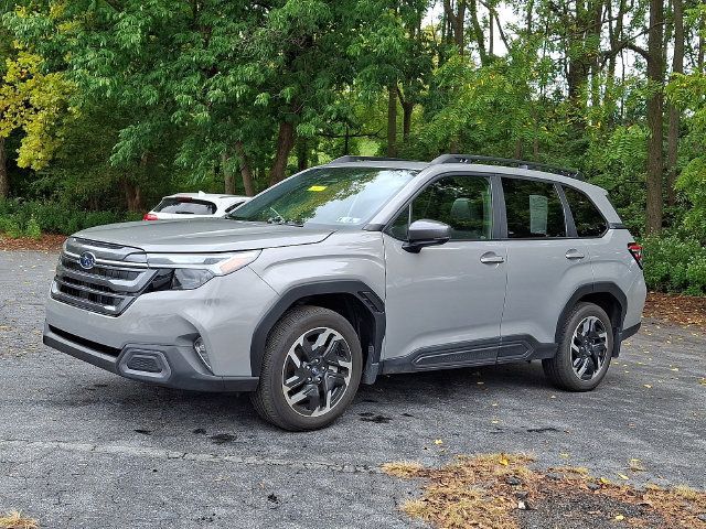 Used 2025 Subaru Forester Limited AWD/4WD image 4