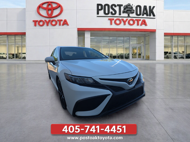 Used 2023 Toyota Camry SE FWD image 11