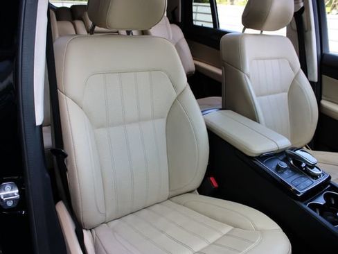 Used 2018 Mercedes-Benz GLS 450 4MATIC image 15