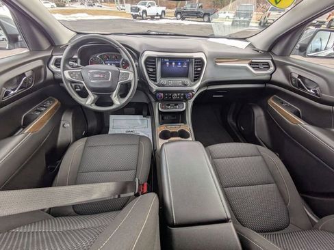 Used 2023 GMC Acadia SLE w/ Driver Convenience Package image 32