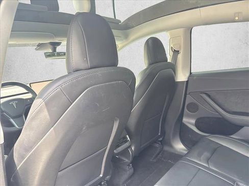 Used 2023 Tesla Model Y Long Range AWD/4WD image 17