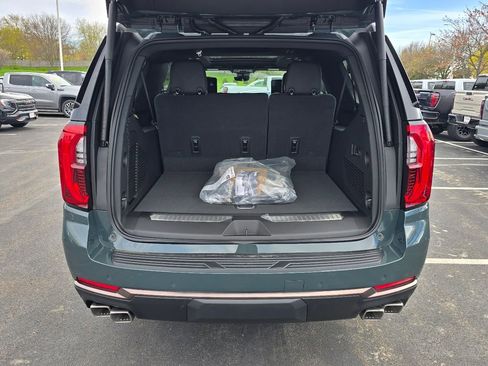 New 2026 GMC Yukon XL AT4 Ultimate AWD/4WD image 33