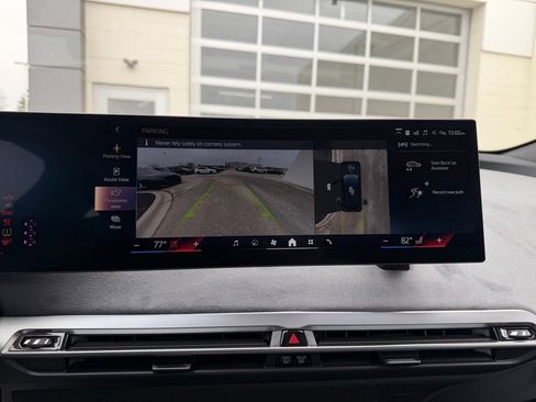 New 2026 BMW iX xDrive45 w/ M Sport Package image 33