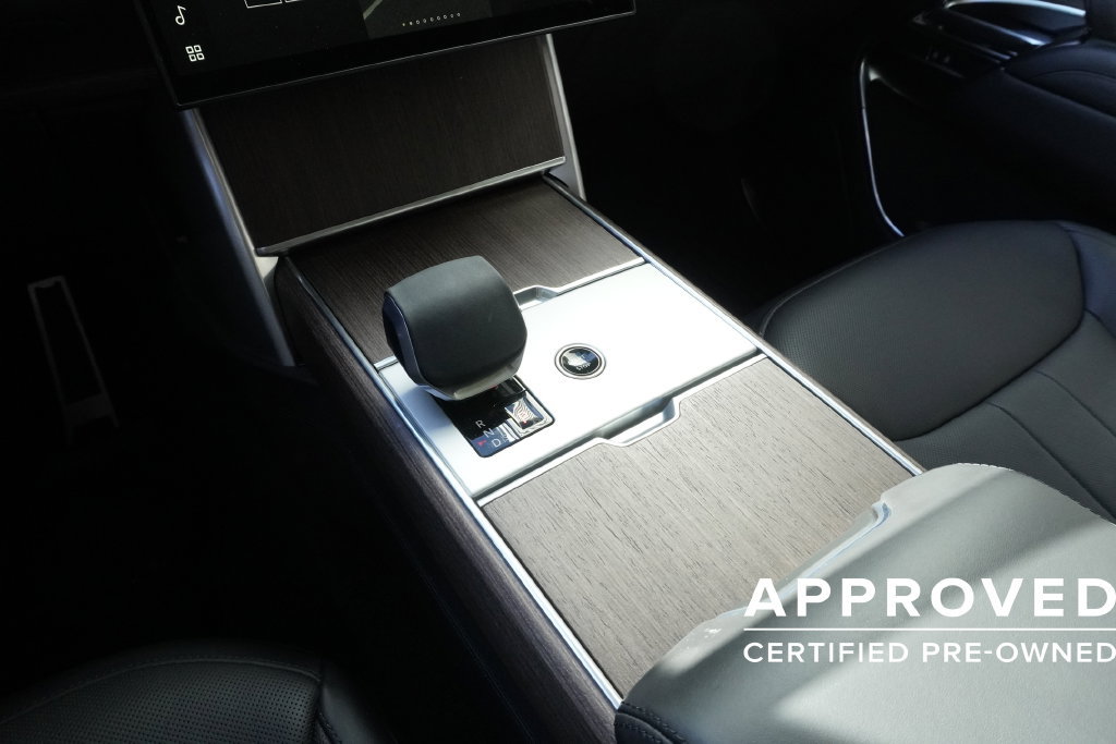 Used 2026 Land Rover Range Rover SE AWD/4WD image 14