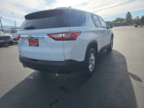 Used 2021 Chevrolet Traverse LS image 62